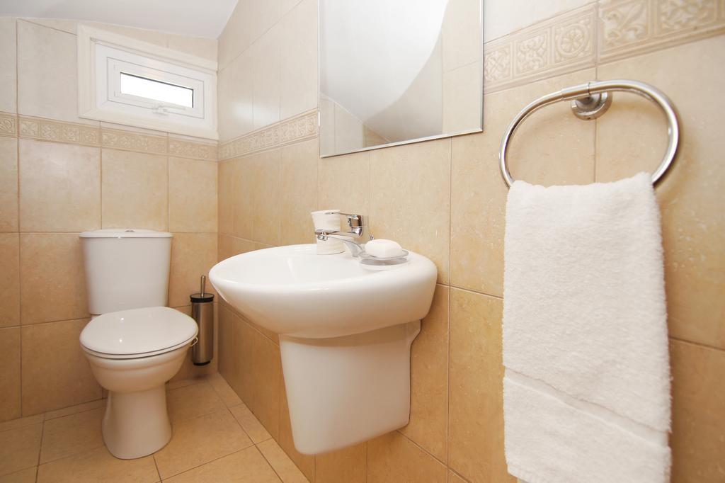 Villa Celine Protaras Bagian luar foto